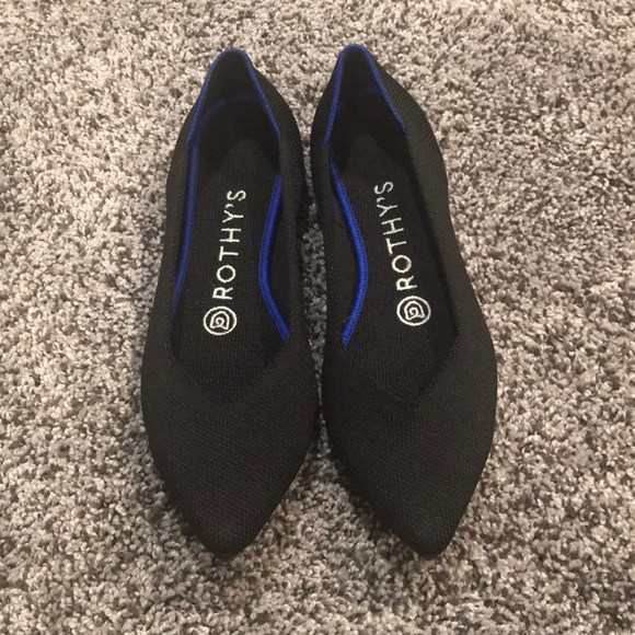 Rothy's Shoes - Rothy’s Pointed Toe Flat In black size 6